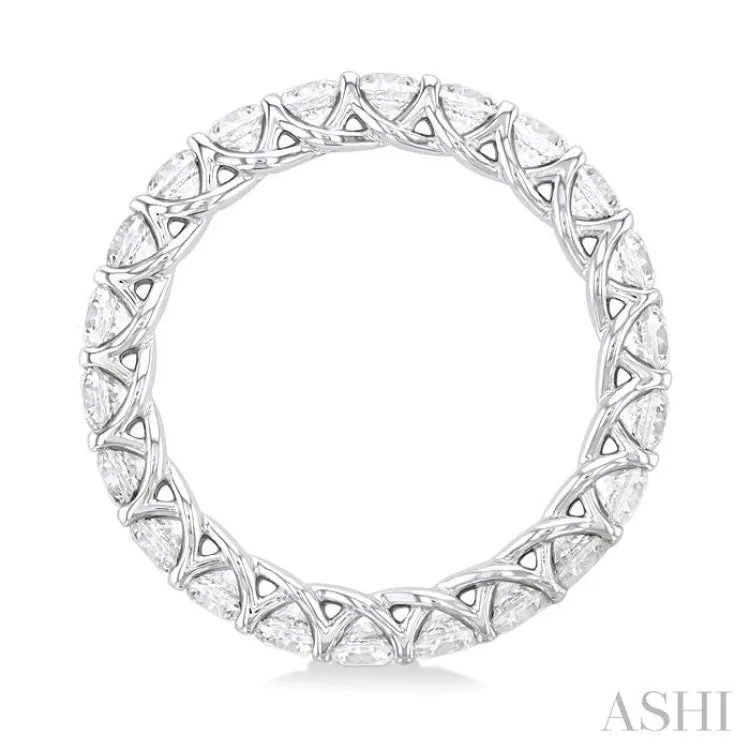 3 Ctw Round Cut Diamond Eternity Wedding Band in 14K White Gold