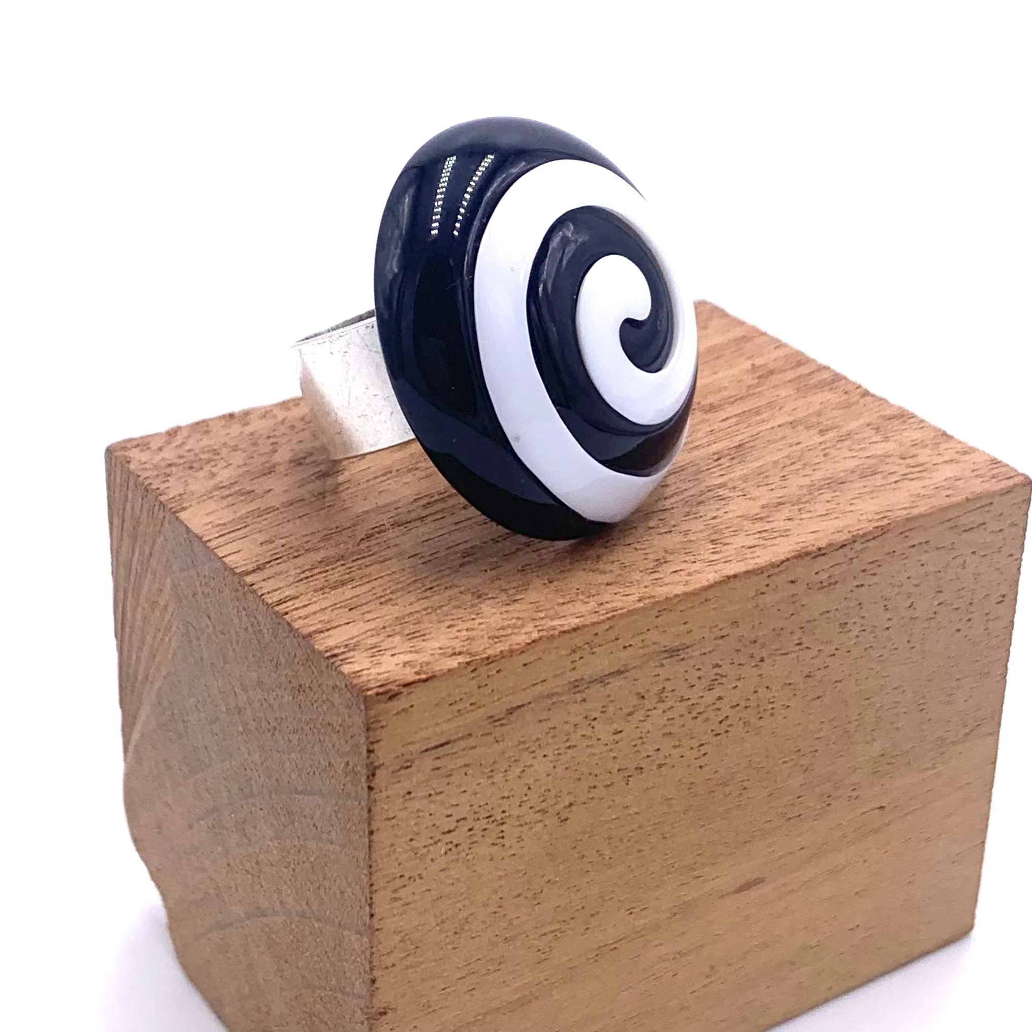 Black & White Swirl Cocktail Ring