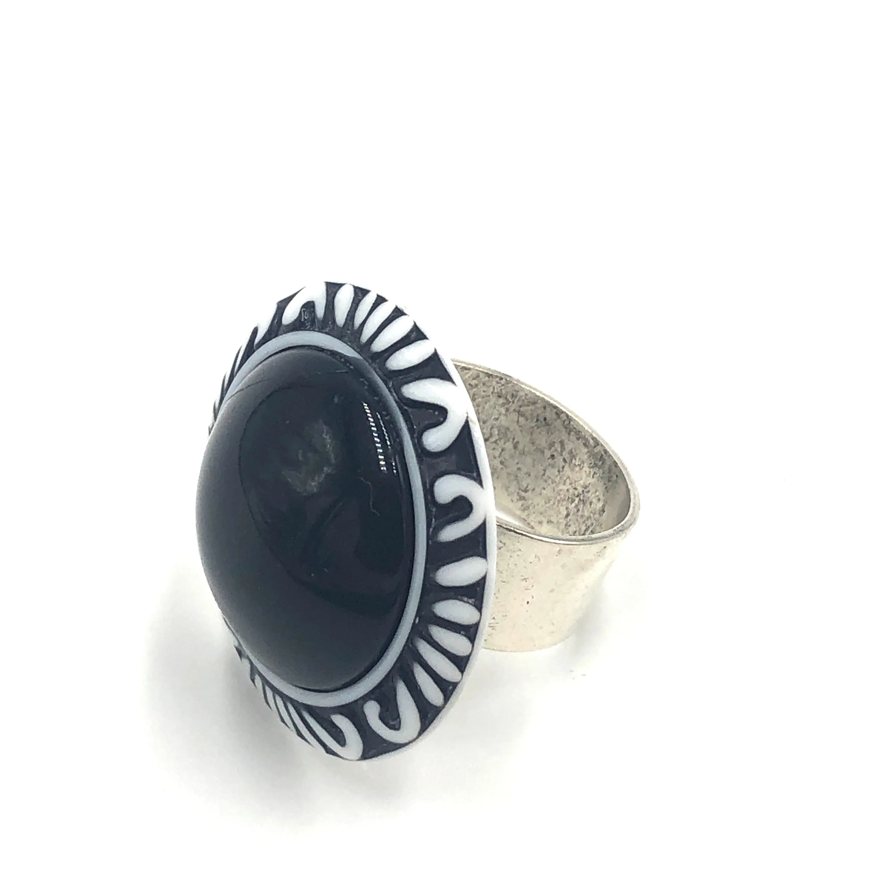 Black Leaf Cocktail Ring