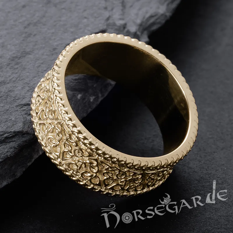 Handcrafted Twisted Knot Pattern Band - Gold