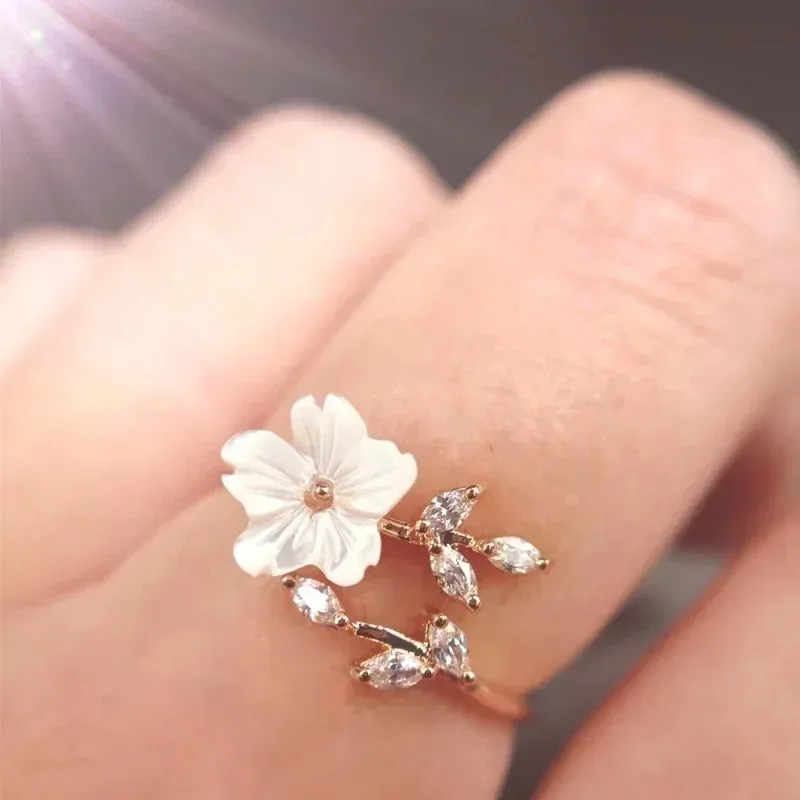 King Design Floral Ring