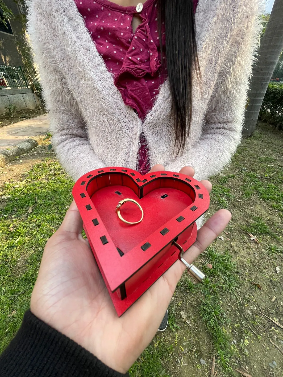 Red Heart Music Box with Ring: A Romantic Melody to Propose Your Love 💍🎶