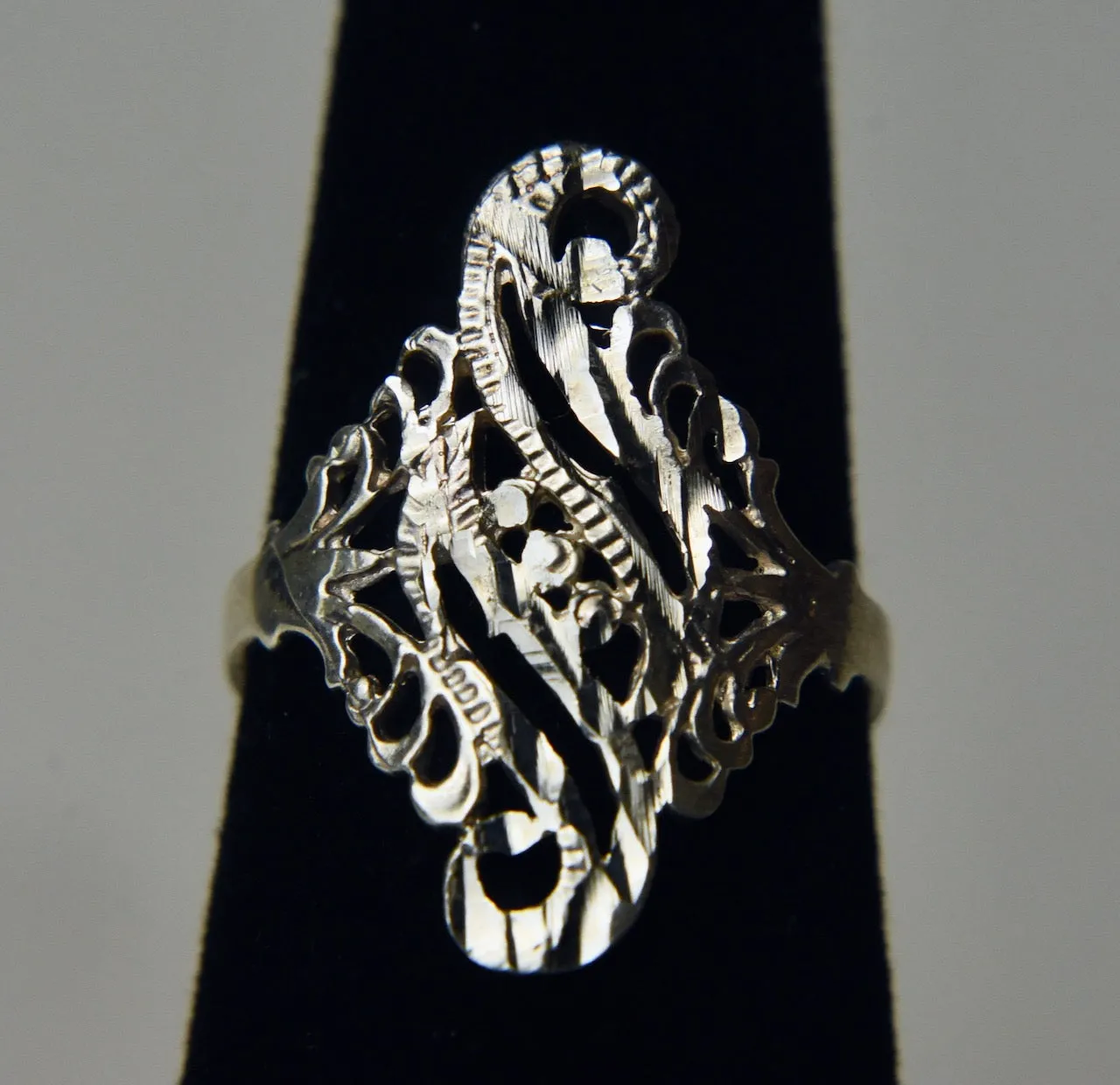 Sterling Silver Pierced Laser Cut Design Ring - Size 7